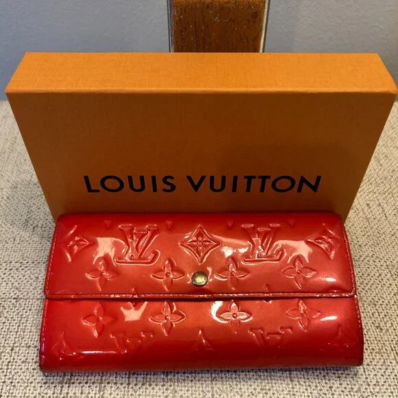 Louis Vuitton Vernis Portefeuille Sarah Wallet Vibrant Red Patent Leather - Picture 1 of 12